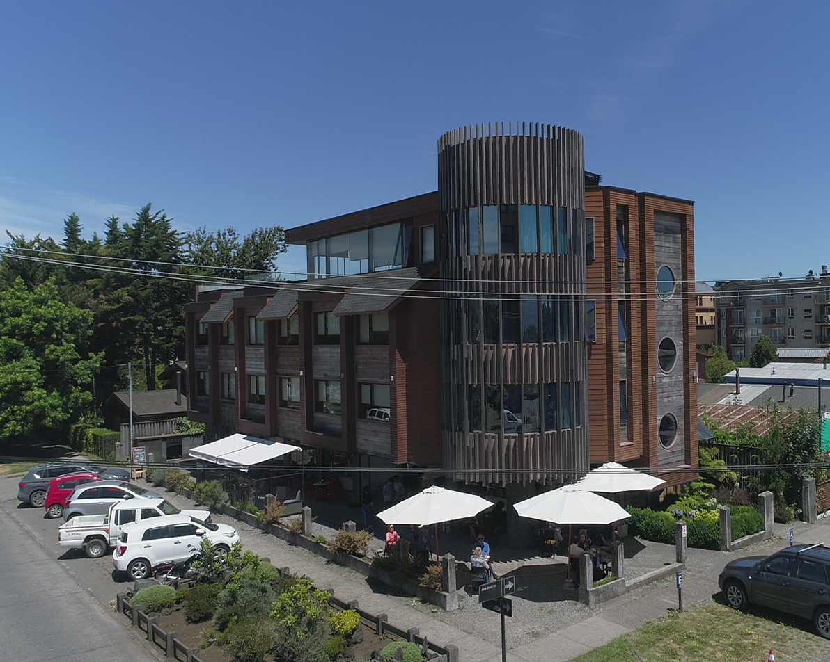 Venta de Hotel en Villarrica con Locales Comerciales Venta de Hotel en Villarrica con Locales Comerciales